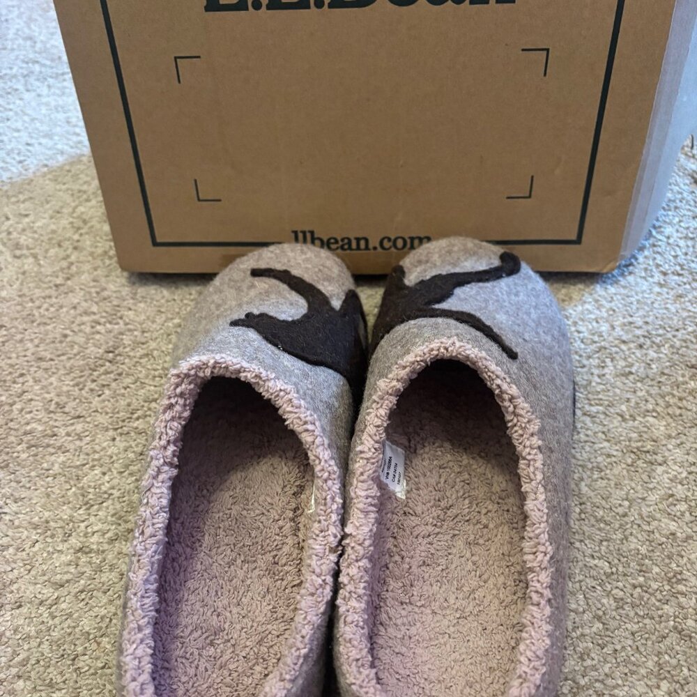 L.L.Bean Daybreak Scuff Motif 2 Slippers – Women’s Size 7 (Taupe Dog Design)